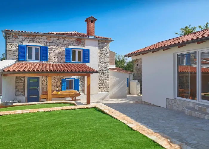 Old Stone Villa With Whirlpool And Sauna