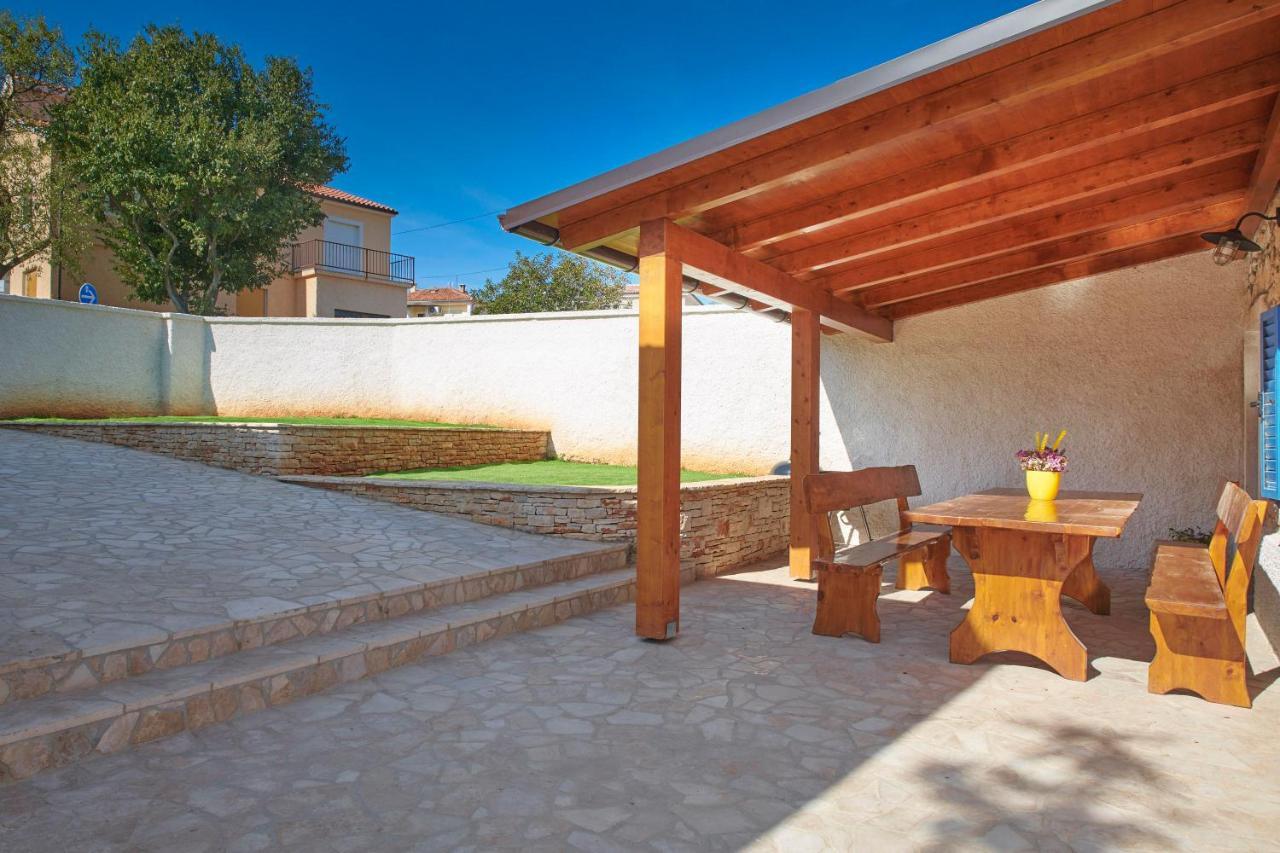 Villa Old Stone With Whirlpool And Sauna Liznjan
